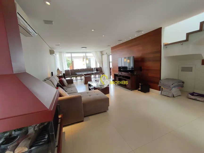 Casa de Condomínio com 4 quartos à venda, 360m2 em Santana De Parnaiba - SP - imagem 4 Foto 4 de Casa de Condomínio com 4 quartos à venda, 360m2 em Santana De Parnaiba - SP