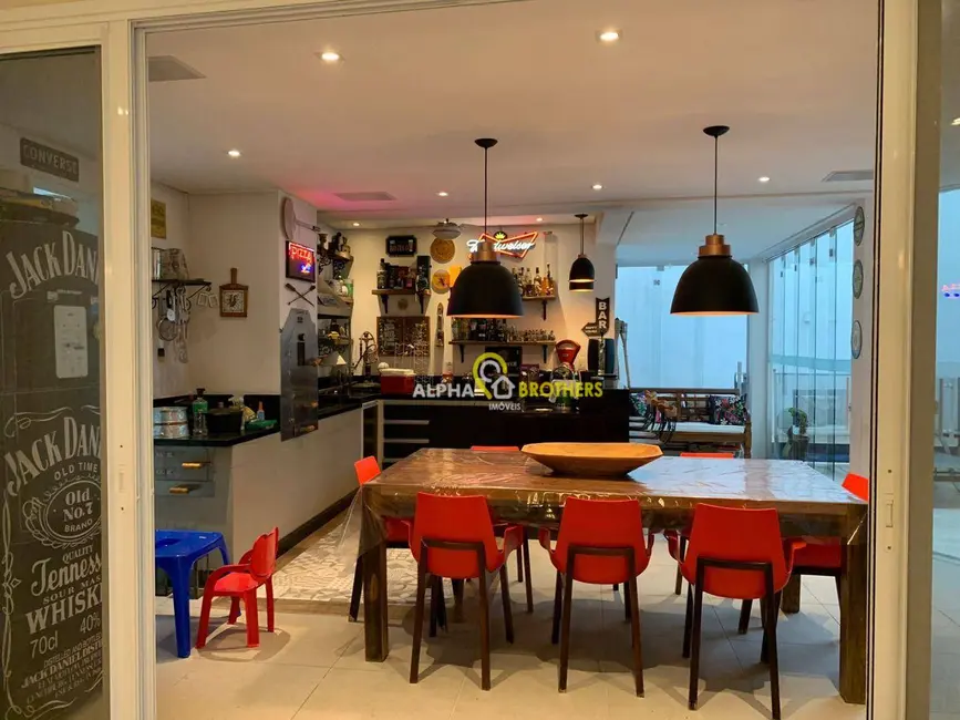Foto 2 de Casa de Condomínio com 6 quartos à venda, 360m2 em Santana De Parnaiba - SP