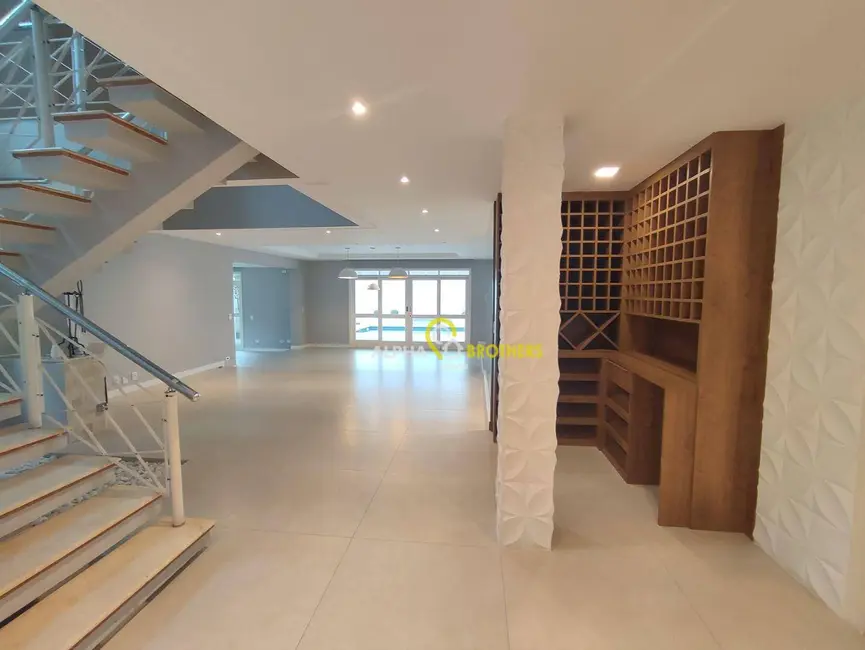 Foto 9 de Casa de Condomínio com 4 quartos à venda, 1160m2 em Santana De Parnaiba - SP