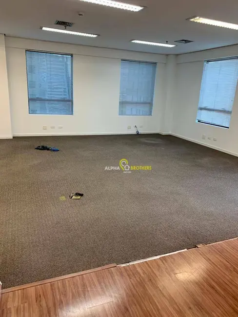 Foto 2 de Sala Comercial para alugar, 88m2 em Alphaville Industrial, Barueri - SP