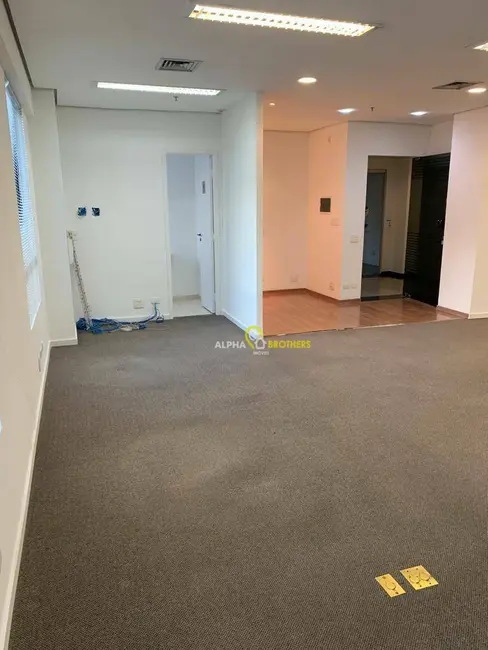 Sala Comercial para alugar, 88m2 em Alphaville Industrial, Barueri - SP - imagem 4 Foto 4 de Sala Comercial para alugar, 88m2 em Alphaville Industrial, Barueri - SP