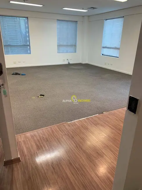 Foto 1 de Sala Comercial para alugar, 88m2 em Alphaville Industrial, Barueri - SP