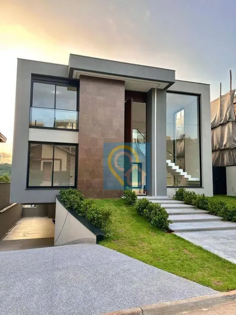 Foto 3 de Casa de Condomínio com 4 quartos à venda, 450m2 em Santana De Parnaiba - SP