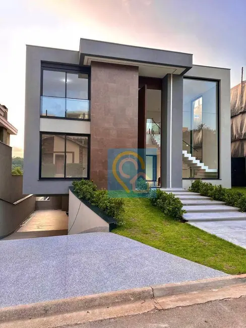 Foto 1 de Casa de Condomínio com 4 quartos à venda, 450m2 em Santana De Parnaiba - SP