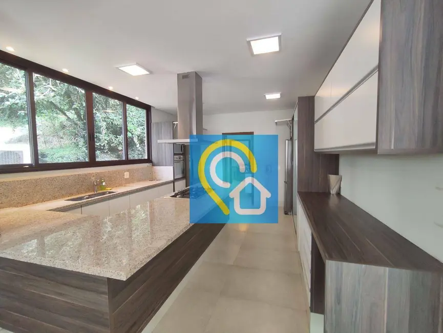 Casa de Condomínio com 3 quartos à venda, 2000m2 em Residencial Tamboré, Barueri - SP - imagem 9 Foto 9 de Casa de Condomínio com 3 quartos à venda, 2000m2 em Residencial Tamboré, Barueri - SP