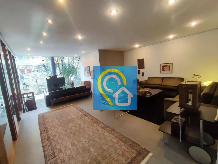 Casa de Condomínio com 3 quartos à venda, 1340m2 em Residencial Tamboré, Barueri - SP - imagem 6 Foto 6 de Casa de Condomínio com 3 quartos à venda, 1340m2 em Residencial Tamboré, Barueri - SP