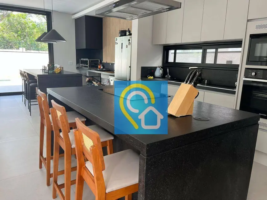 Casa de Condomínio com 5 quartos à venda, 420m2 em Santana De Parnaiba - SP - imagem 6 Foto 6 de Casa de Condomínio com 5 quartos à venda, 420m2 em Santana De Parnaiba - SP