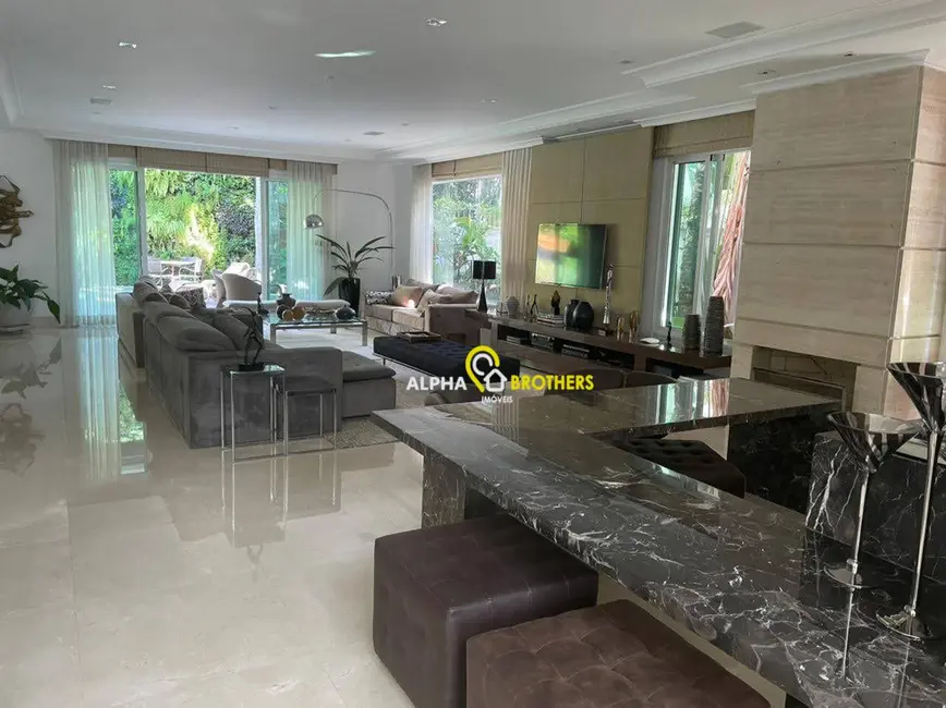 Casa de Condomínio com 4 quartos à venda, 620m2 em Barueri - SP - imagem 2 Foto 2 de Casa de Condomínio com 4 quartos à venda, 620m2 em Barueri - SP