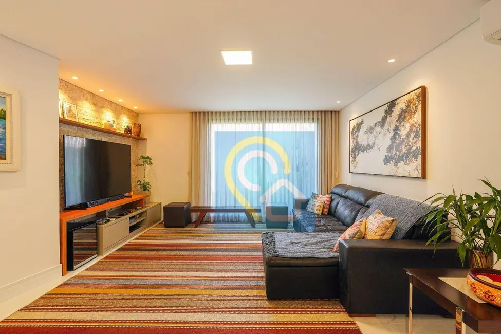 Casa de Condomínio com 4 quartos à venda, 640m2 em Barueri - SP - imagem 5 Foto 5 de Casa de Condomínio com 4 quartos à venda, 640m2 em Barueri - SP