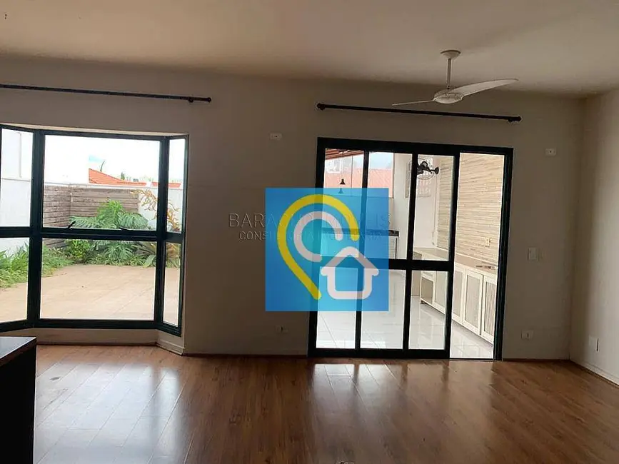 Casa de Condomínio com 3 quartos à venda, 220m2 em Santana De Parnaiba - SP - imagem 4 Foto 4 de Casa de Condomínio com 3 quartos à venda, 220m2 em Santana De Parnaiba - SP