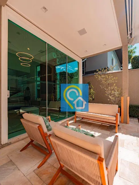 Casa de Condomínio com 3 quartos à venda, 307m2 em Santana De Parnaiba - SP - imagem 9 Foto 9 de Casa de Condomínio com 3 quartos à venda, 307m2 em Santana De Parnaiba - SP