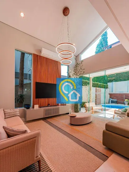 Casa de Condomínio com 3 quartos à venda, 307m2 em Santana De Parnaiba - SP - imagem 3 Foto 3 de Casa de Condomínio com 3 quartos à venda, 307m2 em Santana De Parnaiba - SP