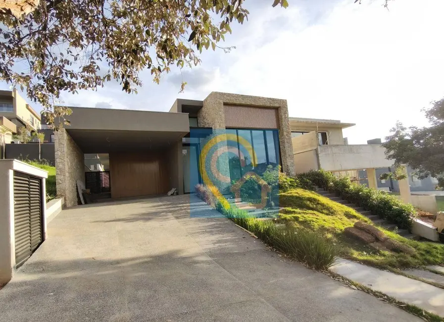 Casa de Condomínio com 3 quartos à venda, 490m2 em Santana De Parnaiba - SP - imagem 1 Foto 1 de Casa de Condomínio com 3 quartos à venda, 490m2 em Santana De Parnaiba - SP