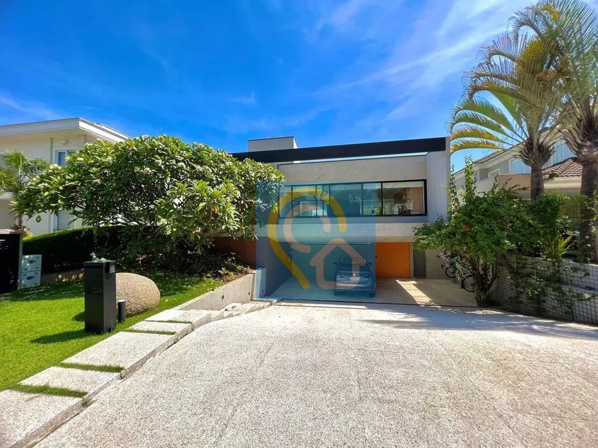 Foto 3 de Casa de Condomínio com 3 quartos à venda, 571m2 em Barueri - SP