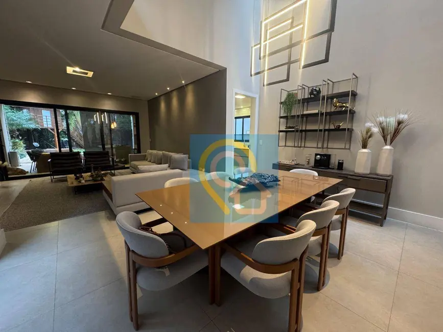 Casa de Condomínio com 4 quartos à venda, 550m2 em Santana De Parnaiba - SP - imagem 3 Foto 3 de Casa de Condomínio com 4 quartos à venda, 550m2 em Santana De Parnaiba - SP