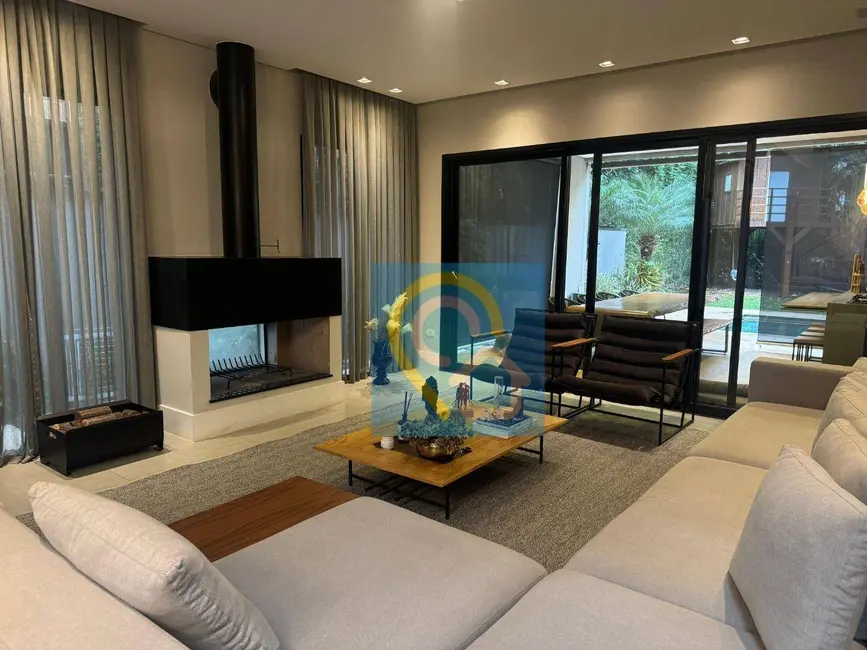 Casa de Condomínio com 4 quartos à venda, 550m2 em Santana De Parnaiba - SP - imagem 4 Foto 4 de Casa de Condomínio com 4 quartos à venda, 550m2 em Santana De Parnaiba - SP