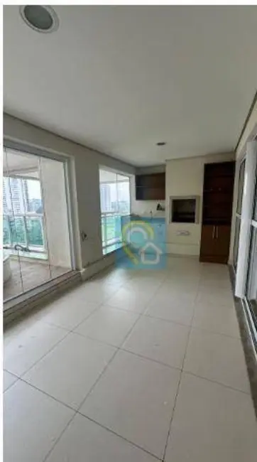 Foto 3 de Apartamento com 3 quartos para alugar, 176m2 em Alphaville Empresarial, Barueri - SP