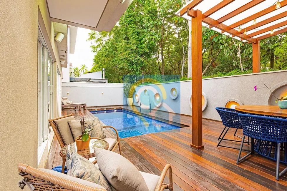 Foto 3 de Casa de Condomínio com 4 quartos à venda, 300m2 em Santana De Parnaiba - SP