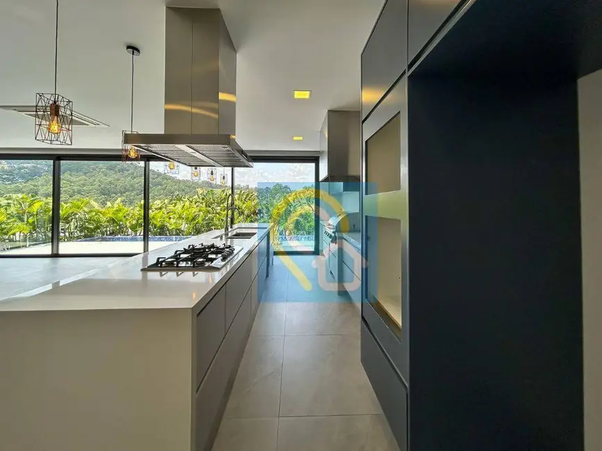 Casa de Condomínio com 3 quartos à venda e para alugar, 420m2 em Tamboré, Santana De Parnaiba - SP - imagem 4 Foto 4 de Casa de Condomínio com 3 quartos à venda e para alugar, 420m2 em Tamboré, Santana De Parnaiba - SP