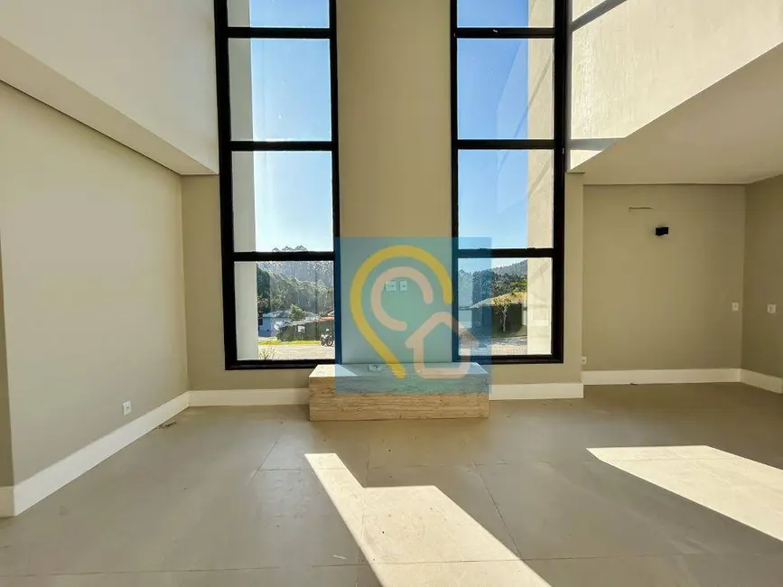 Casa de Condomínio com 5 quartos à venda, 557m2 em Tamboré, Santana De Parnaiba - SP - imagem 4 Foto 4 de Casa de Condomínio com 5 quartos à venda, 557m2 em Tamboré, Santana De Parnaiba - SP