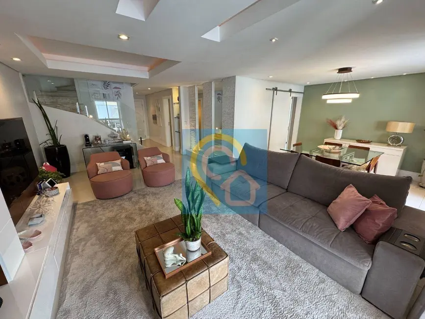 Foto 3 de Casa de Condomínio com 4 quartos à venda, 290m2 em Santana De Parnaiba - SP