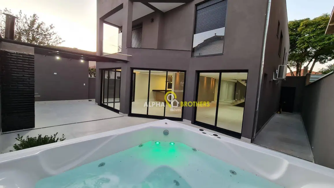 Casa de Condomínio com 4 quartos à venda, 302m2 em Santana De Parnaiba - SP - imagem 2 Foto 2 de Casa de Condomínio com 4 quartos à venda, 302m2 em Santana De Parnaiba - SP