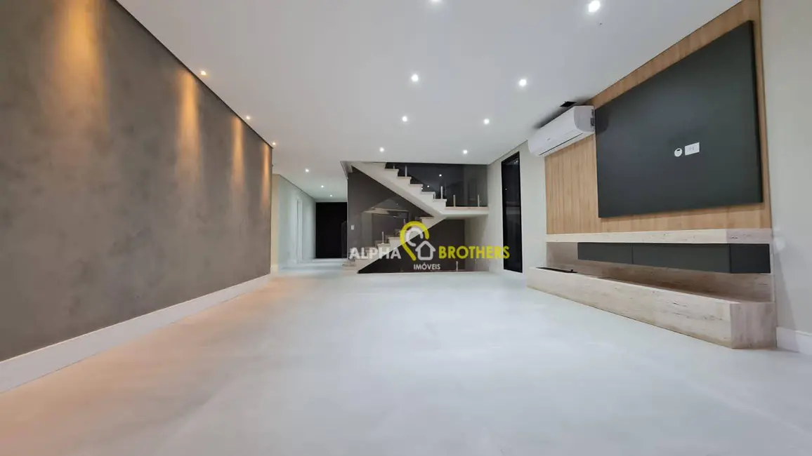 Casa de Condomínio com 4 quartos à venda, 302m2 em Santana De Parnaiba - SP - imagem 4 Foto 4 de Casa de Condomínio com 4 quartos à venda, 302m2 em Santana De Parnaiba - SP