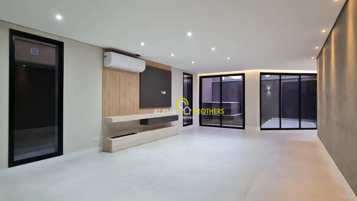 Casa de Condomínio com 4 quartos à venda, 302m2 em Santana De Parnaiba - SP - imagem 5 Foto 5 de Casa de Condomínio com 4 quartos à venda, 302m2 em Santana De Parnaiba - SP