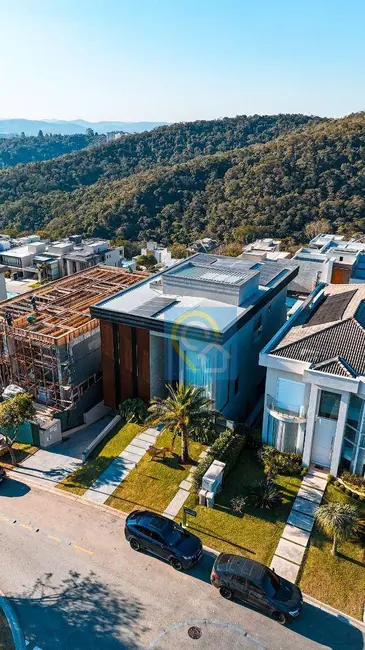 Foto 4 de Casa de Condomínio com 3 quartos à venda, 490m2 em Santana De Parnaiba - SP