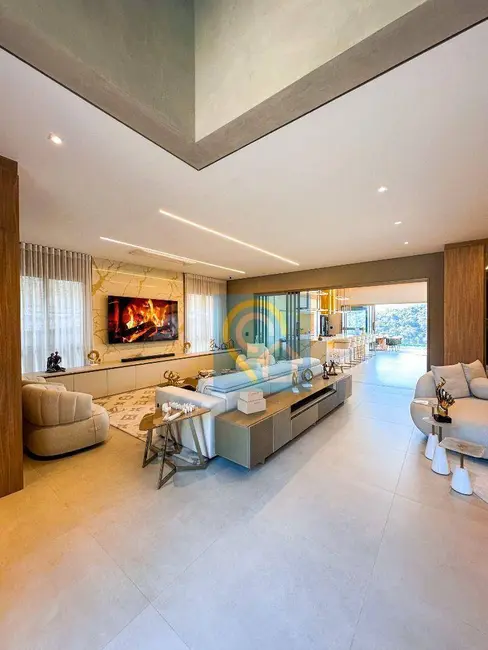 Foto 5 de Casa de Condomínio com 3 quartos à venda, 490m2 em Santana De Parnaiba - SP