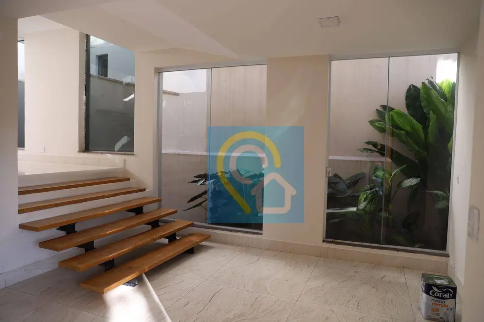 Foto 2 de Casa de Condomínio com 5 quartos à venda, 360m2 em Santana De Parnaiba - SP