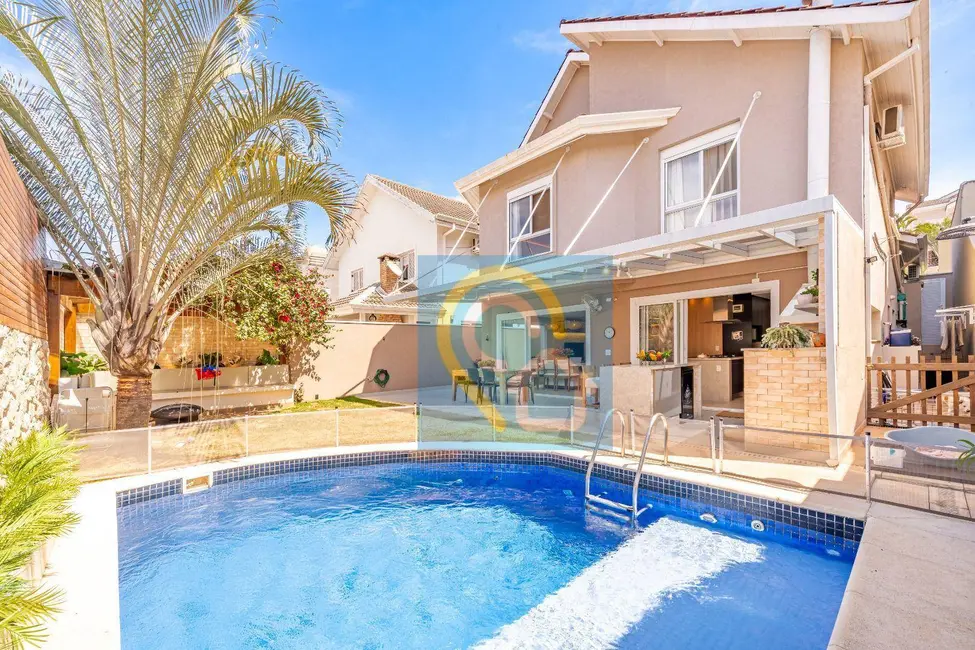 Foto 3 de Casa de Condomínio com 4 quartos à venda, 360m2 em Santana De Parnaiba - SP