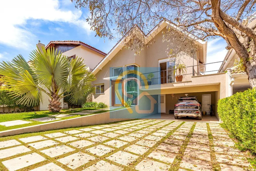 Foto 2 de Casa de Condomínio com 4 quartos à venda, 360m2 em Santana De Parnaiba - SP