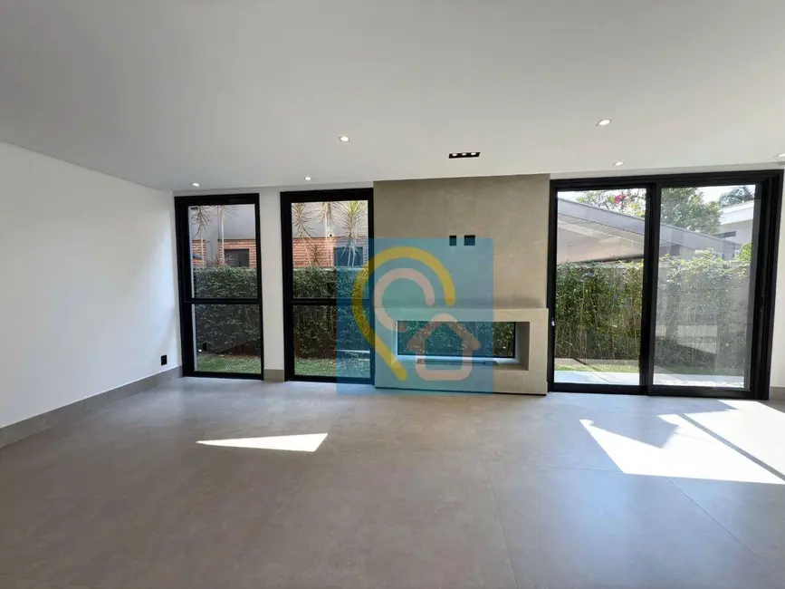 Foto 3 de Casa de Condomínio com 4 quartos à venda, 360m2 em Santana De Parnaiba - SP