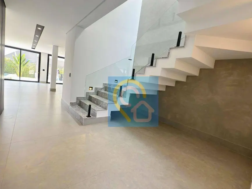 Foto 2 de Casa de Condomínio com 4 quartos à venda, 360m2 em Santana De Parnaiba - SP