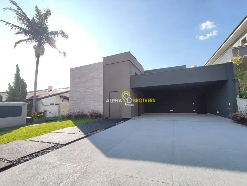 Casa de Condomínio com 5 quartos à venda, 640m2 em Barueri - SP - imagem 2 Foto 2 de Casa de Condomínio com 5 quartos à venda, 640m2 em Barueri - SP