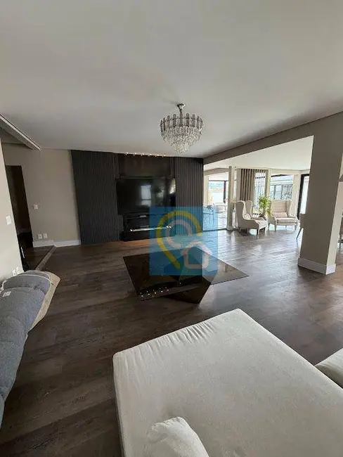 Casa de Condomínio com 5 quartos à venda, 640m2 em Barueri - SP - imagem 7 Foto 7 de Casa de Condomínio com 5 quartos à venda, 640m2 em Barueri - SP