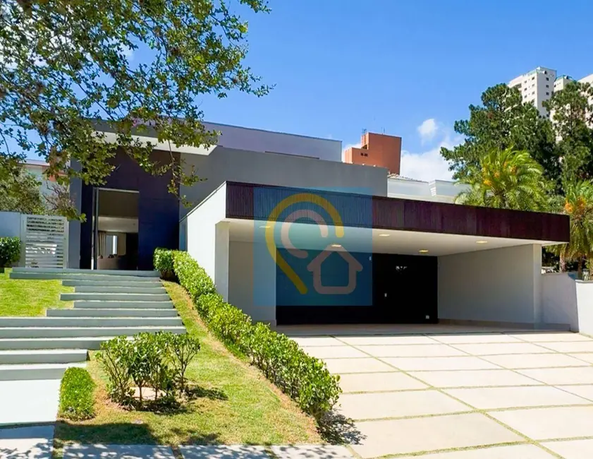 Casa de Condomínio com 5 quartos à venda, 890m2 em Barueri - SP - imagem 1 Foto 1 de Casa de Condomínio com 5 quartos à venda, 890m2 em Barueri - SP