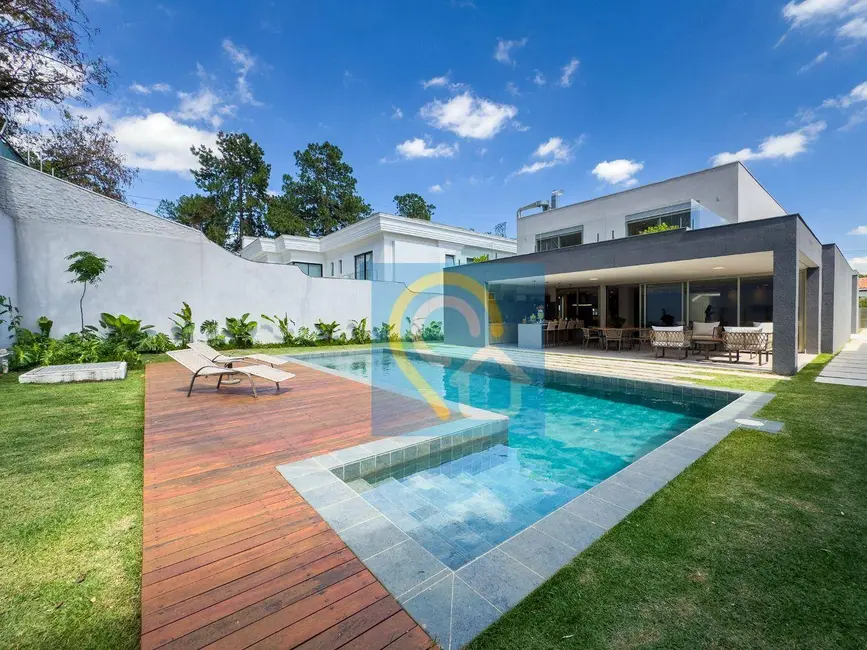 Casa de Condomínio com 5 quartos à venda, 890m2 em Barueri - SP - imagem 3 Foto 3 de Casa de Condomínio com 5 quartos à venda, 890m2 em Barueri - SP