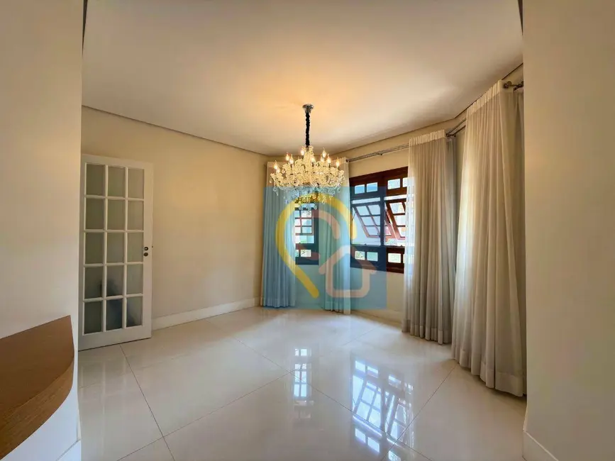 Foto 8 de Casa de Condomínio com 3 quartos à venda, 490m2 em Santana De Parnaiba - SP