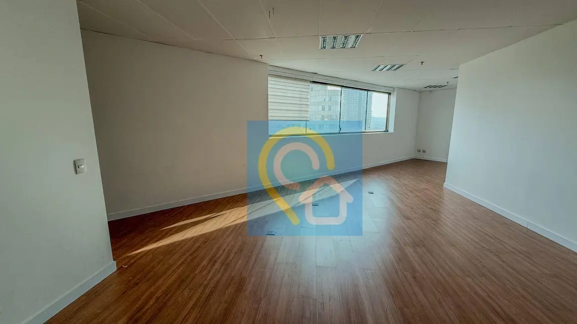 Foto 3 de Sala Comercial para alugar, 59m2 em Empresarial 18 do Forte, Barueri - SP