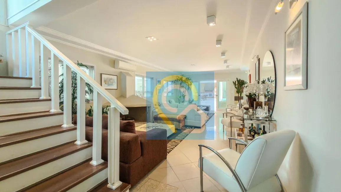 Foto 2 de Casa de Condomínio com 4 quartos à venda, 377m2 em Santana De Parnaiba - SP