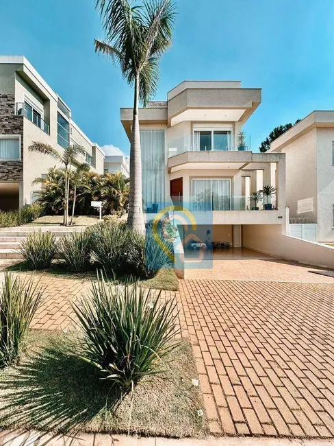 Casa de Condomínio com 4 quartos à venda, 441m2 em Santana De Parnaiba - SP - imagem 1 Foto 1 de Casa de Condomínio com 4 quartos à venda, 441m2 em Santana De Parnaiba - SP