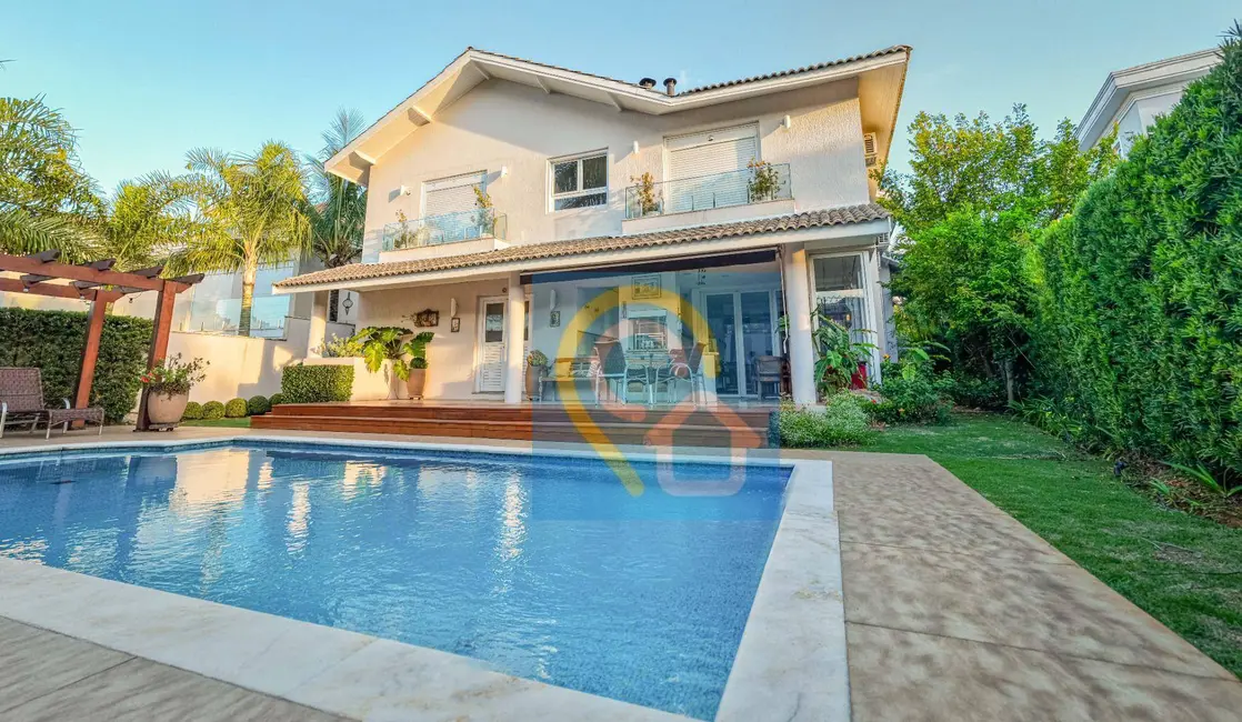Foto 2 de Casa de Condomínio com 4 quartos para alugar, 665m2 em Santana De Parnaiba - SP