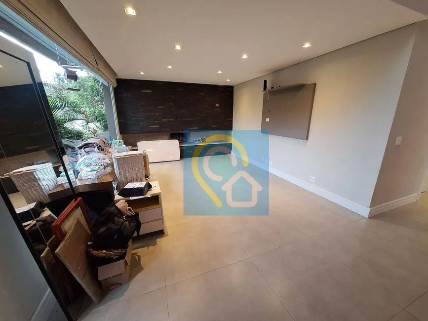 Foto 3 de Casa de Condomínio com 4 quartos para alugar, 560m2 em Barueri - SP