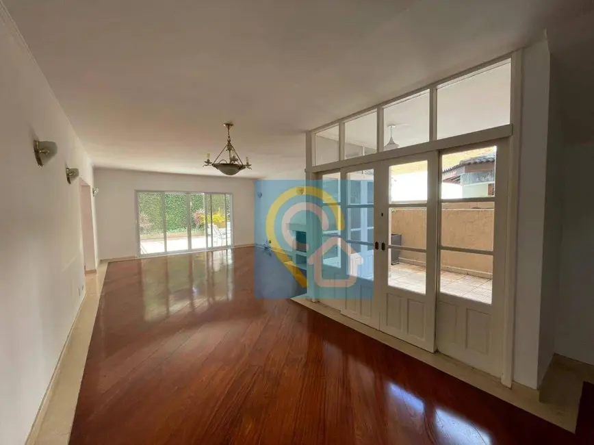 Foto 4 de Casa de Condomínio com 3 quartos à venda e para alugar, 360m2 em Santana De Parnaiba - SP