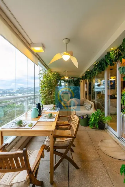 Foto 2 de Apartamento com 3 quartos à venda, 228m2 em Empresarial 18 do Forte, Barueri - SP