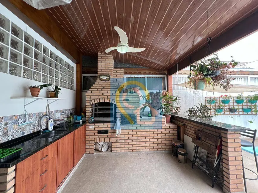 Foto 2 de Casa de Condomínio com 3 quartos à venda, 180m2 em Santana De Parnaiba - SP