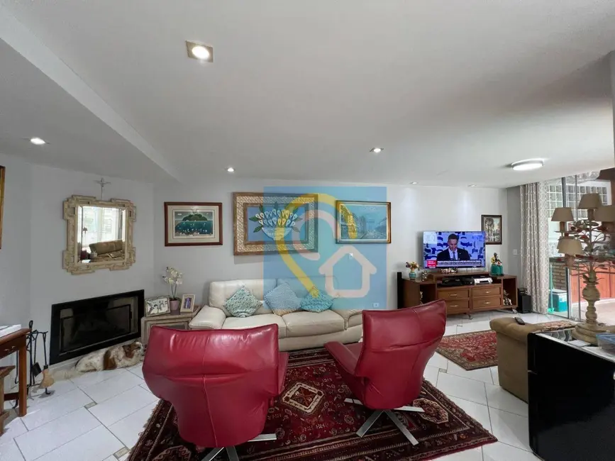 Foto 4 de Casa de Condomínio com 3 quartos à venda, 180m2 em Santana De Parnaiba - SP