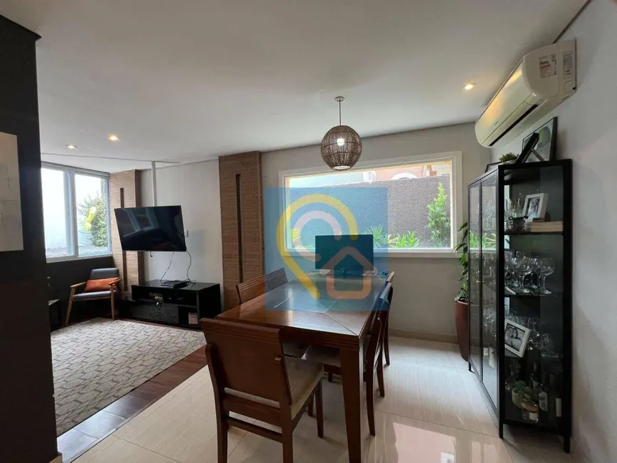 Casa de Condomínio com 4 quartos à venda, 180m2 em Santana De Parnaiba - SP - imagem 8 Foto 8 de Casa de Condomínio com 4 quartos à venda, 180m2 em Santana De Parnaiba - SP